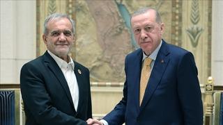 Cumhurbaşkanı Erdoğan, İran Cumhurbaşkanı Pezeşkiyan ile İran'ın talebi üzerine görüşme gerçekleştirdi