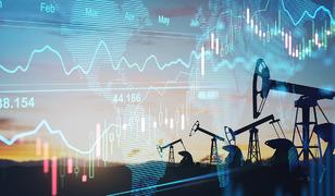 Petrol fiyatları sert d&uuml;şt&uuml;: 4 yılın zirvesine &ccedil;ıkmıştı, bir g&uuml;nde indi