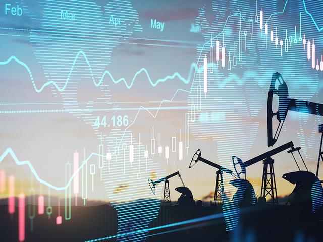Petrol fiyatları sert d&uuml;şt&uuml;: 4 yılın zirvesine &ccedil;ıkmıştı, bir g&uuml;nde indi