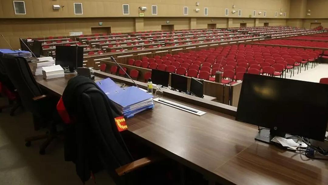 İBB davasında ikinci g&uuml;n! Salon &ouml;n&uuml;nde gerginlik yaşandı 2