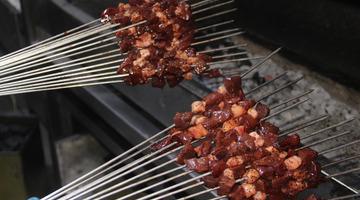 Gece kuyruk oluşuyor! Porsiyonu 300 lira, g&uuml;nde 5 ton t&uuml;ketiliyor