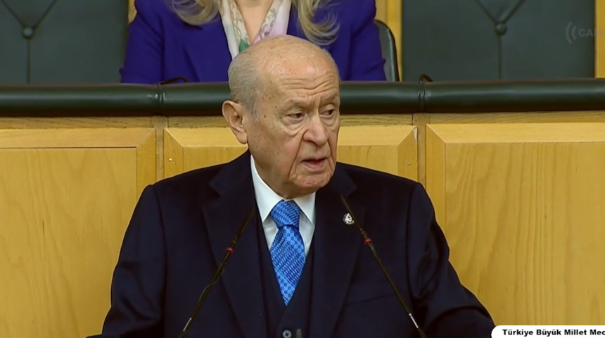 Son dakika | T&uuml;rkiye'ye d&uuml;şen f&uuml;zeler sonrası rest &ccedil;ekti! Bah&ccedil;eli "C&uuml;mle &acirc;lem bilsin" diyerek a&ccedil;ık a&ccedil;ık uyardı