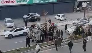 Beylikd&uuml;z&uuml;&rsquo;nde direğe &ccedil;arpan ara&ccedil; takla attı