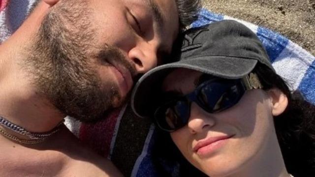 Hazar Ergüçlü ve Efe Çelik ayrıldı! Son hamlesi dikkat çekti