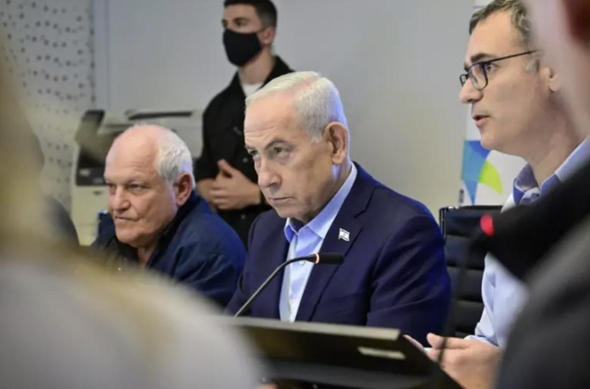 Savaşta 11. g&uuml;n: ABD li senat&ouml;r&uuml;n a&ccedil;ıklaması kafaları karıştırdı! Pentagon: "140 ABD askeri yaralandı" 9