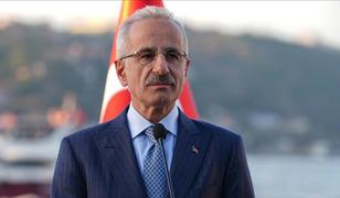 Bakan Uraloğlu 'T&uuml;m zamanların rekoru' diyerek a&ccedil;ıkladı: Limanlarda elle&ccedil;lenen y&uuml;k miktarı...