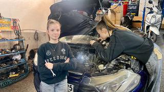 Sanayinin 17 yaşındaki kadın ustası: Önce şaşırıp sonra tebrik ediyorlar