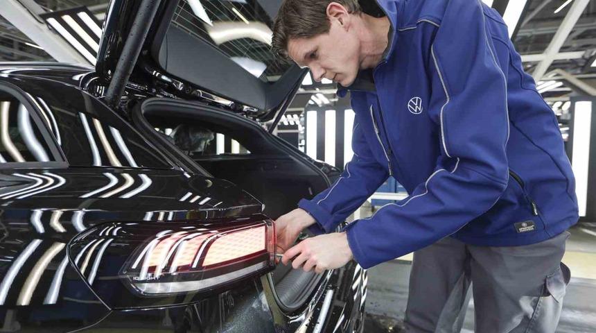 Volkswagen 50 bin kişiyi işten &ccedil;ıkaracak