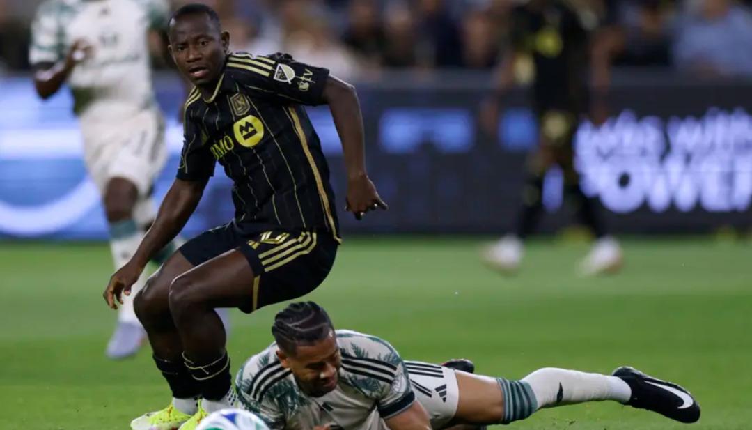 Kendilerine  sarı kart  bahsi oynadıkları ortaya &ccedil;ıktı! &Ouml;m&uuml;r boyu men edildiler 2