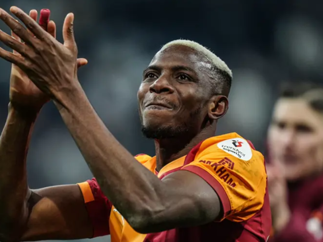 Osimhen şaşkına d&ouml;necek! Taraftardan b&uuml;y&uuml;k s&uuml;rpriz