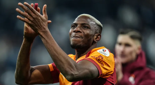 Osimhen bu akşam şaşkına dönecek! Taraftardan büyük sürpriz