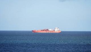 H&uuml;rm&uuml;z Boğazı&rsquo;nda patlama meydana geldi