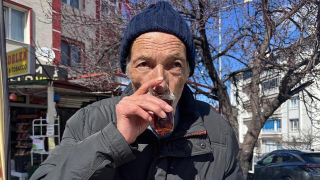 34 yıldır su içemiyor: Suya, gülmeye hasret kaldım