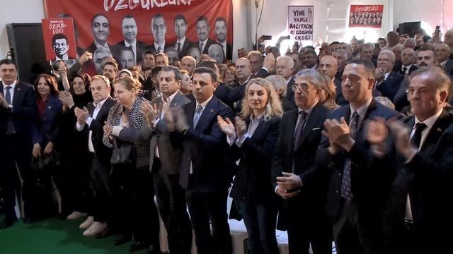&Ouml;zg&uuml;r &Ouml;zel "Cumhuriyet tarihinde ilk kez" deyip sert &ccedil;ıktı: Cumhurbaşkanı Erdoğan a  canlı yayın  &ccedil;ağrısı 1