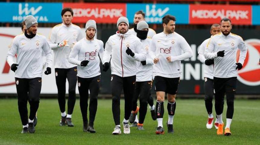 Galatasaray'da Tarık &Ccedil;amdal geri d&ouml;nd&uuml;!