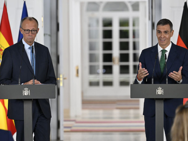 Y&uuml;r&uuml;yedur Sanchez! Trump'ın baş destek&ccedil;isi Alman şans&ouml;lye iki kez aradı, cevap bile vermedi