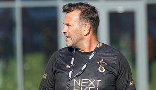 Ma&ccedil;a saatler kala s&uuml;rpriz karar! İşte Galatasaray'ın Liverpool ma&ccedil;ı 11'i