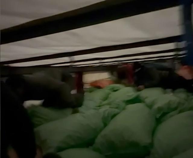 Sivas&rsquo;ta 111 d&uuml;zensiz g&ouml;&ccedil;men yakalandı 2