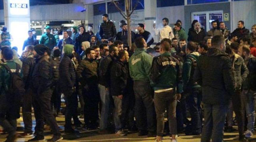 Bursaspor'un &Ouml;zl&uuml;ce Tesisleri'nde ortalık karıştı