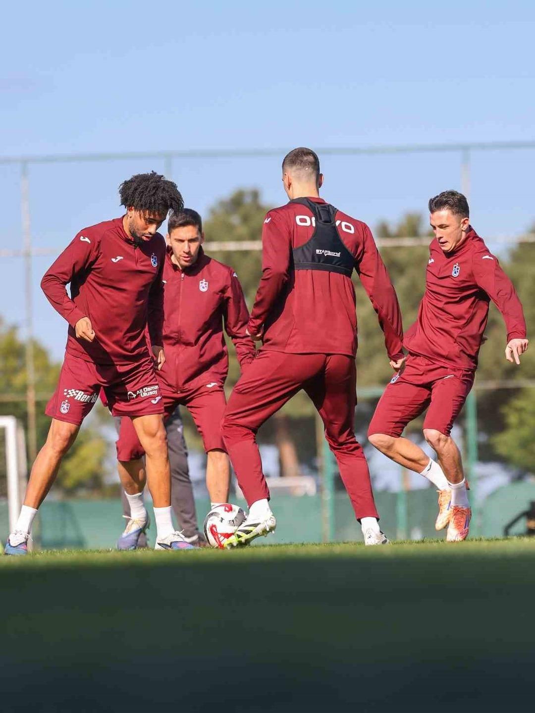 Trabzonspor, &Ccedil;aykur Rizespor ma&ccedil;ı hazırlıklarına başladı 2