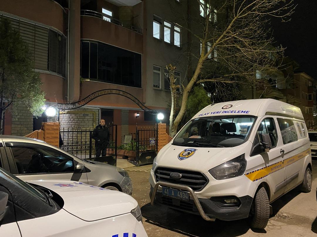 Evinin mutfağında kanlar i&ccedil;inde bulunmuştu! Kesik bilezik katili ele verdi 1