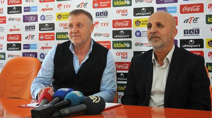 Aytemiz Alanyaspor Mesut Bakkal ile s&ouml;zleşme imzaladı