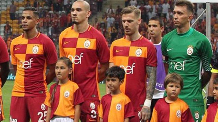 Muslera ve Fernando forma giyecek!