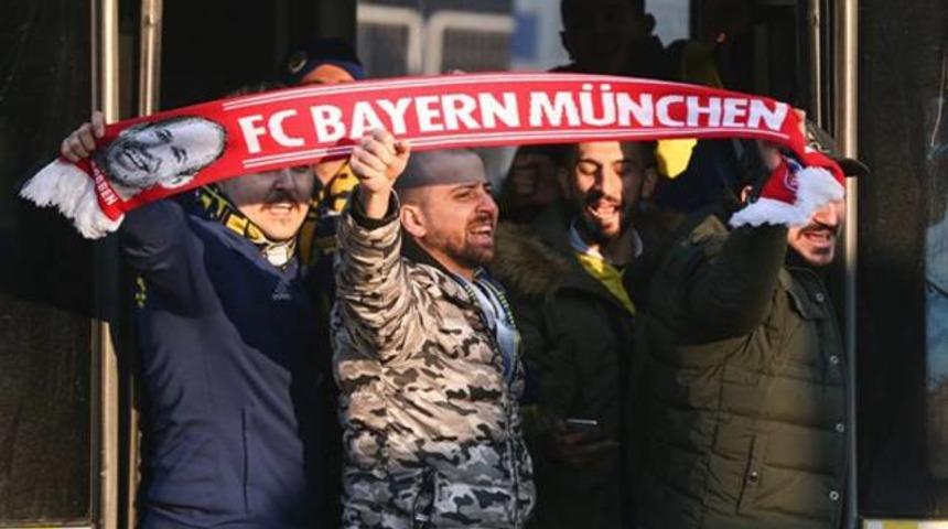 Fenerbah&ccedil;eli taraftarlardan Beşiktaş'a Bayern M&uuml;nih g&ouml;ndermesi