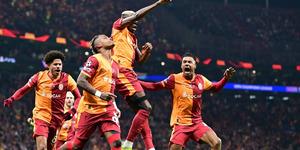 Tarihi gecede tarihi zafer! Galatasaray evinde Liverpool'u ge&ccedil;ti