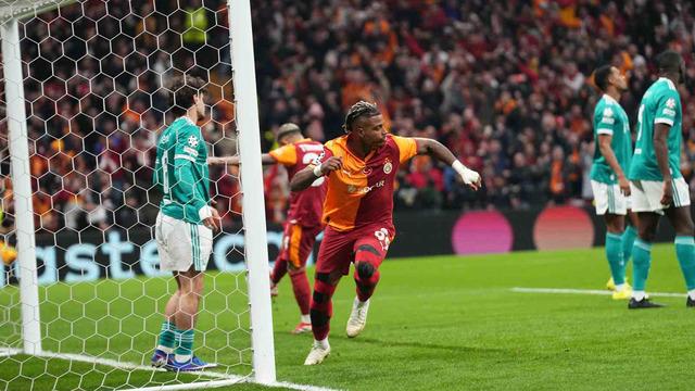 Galatasaray Liverpool'u bir kez daha geçti! 'İstanbul Laneti' İngilizleri esir aldı