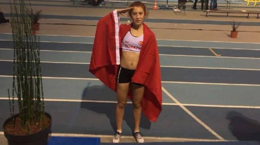 Muhsine Gezer d&uuml;nya şampiyonu!