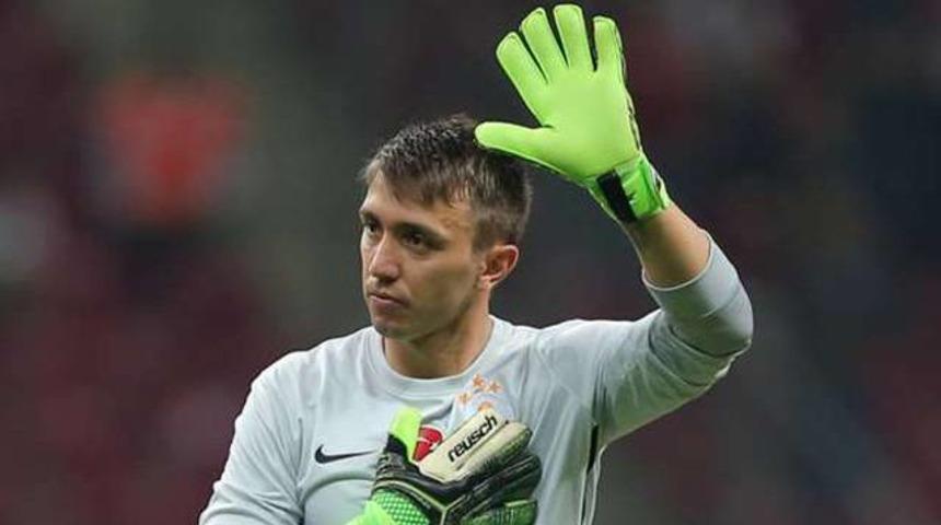 Muslera, Galatasaray'dan ayrılıyor mu? A&ccedil;ıkladı