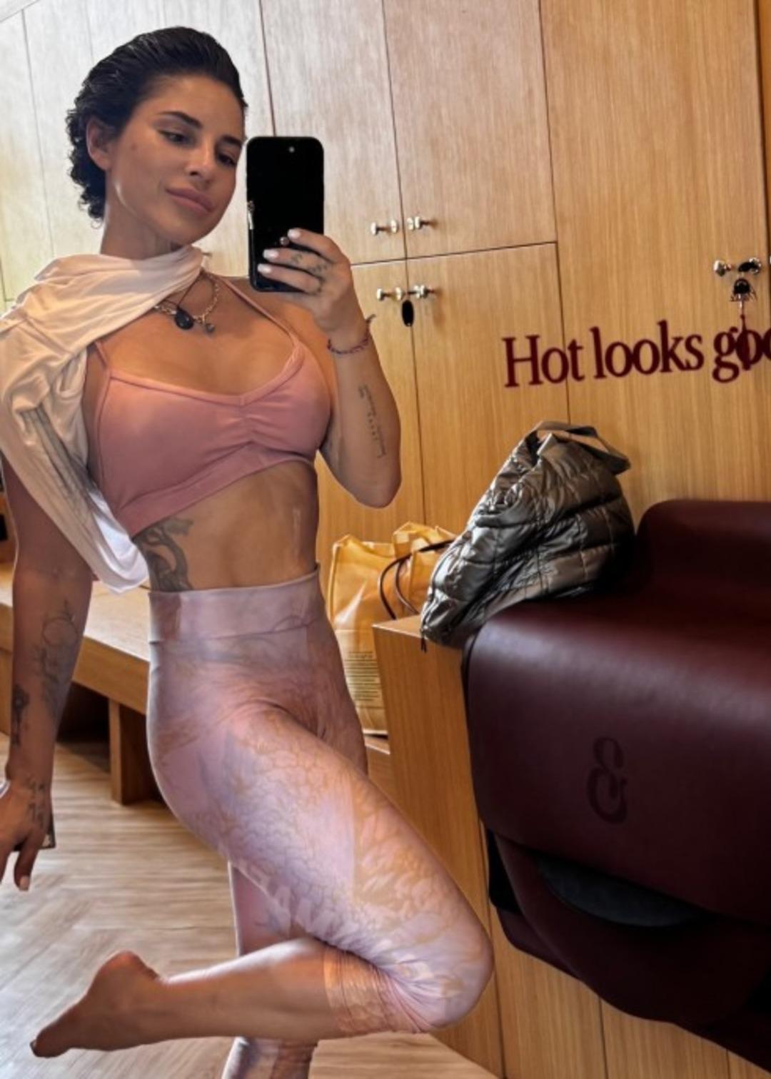 Oyunculuğu bırakıp &uuml;lkeyi terk etmişti! Kanserle m&uuml;cadele eden Irmak &Uuml;nal ın son hali g&uuml;ndemde! Yorum yağdı... 5