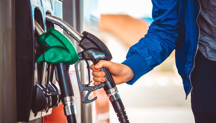 Akaryakıta zam geldi! Tabelada fiyat değişti