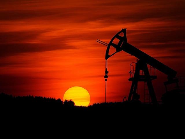 Petrol fiyatı belli oldu (11 Mart 2026) D&uuml;n 92,61 dolara kadar y&uuml;kselmişti, d&uuml;ş&uuml;ş s&uuml;r&uuml;yor