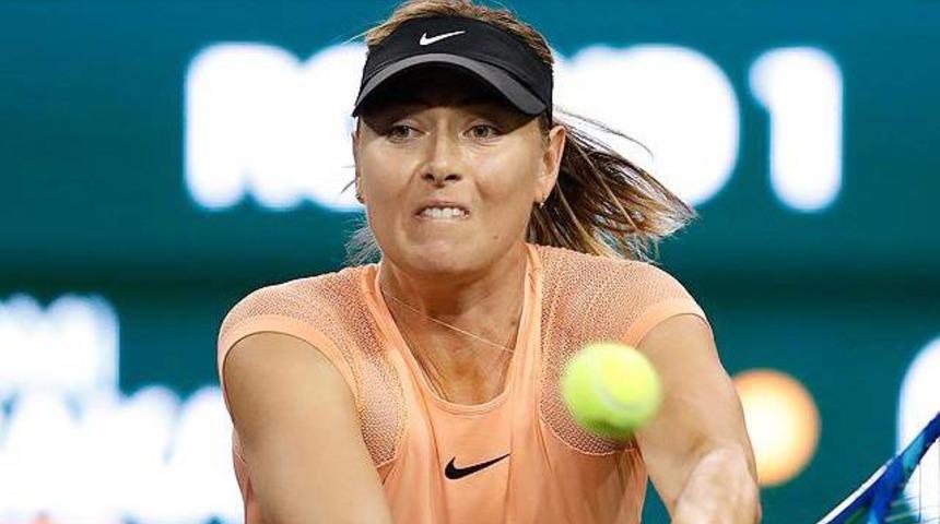 Maria Sharapova'dan erken veda