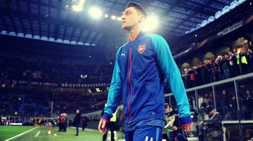 UEFA Avrupa Ligi'nde gecenin adamı Mesut Özil