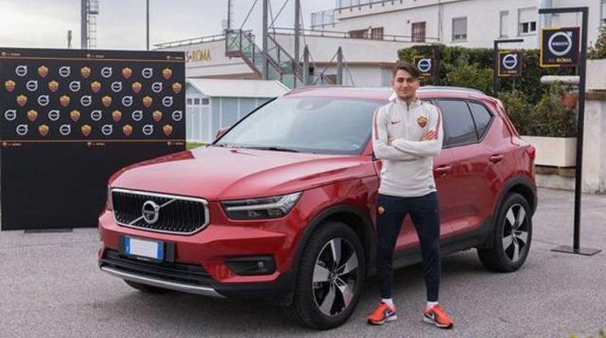 Cengiz &Uuml;nder, Roma'da ayın oyuncusu