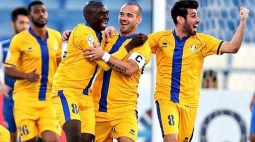 Sneijder şov yaptı, El-Gharafa kazandı