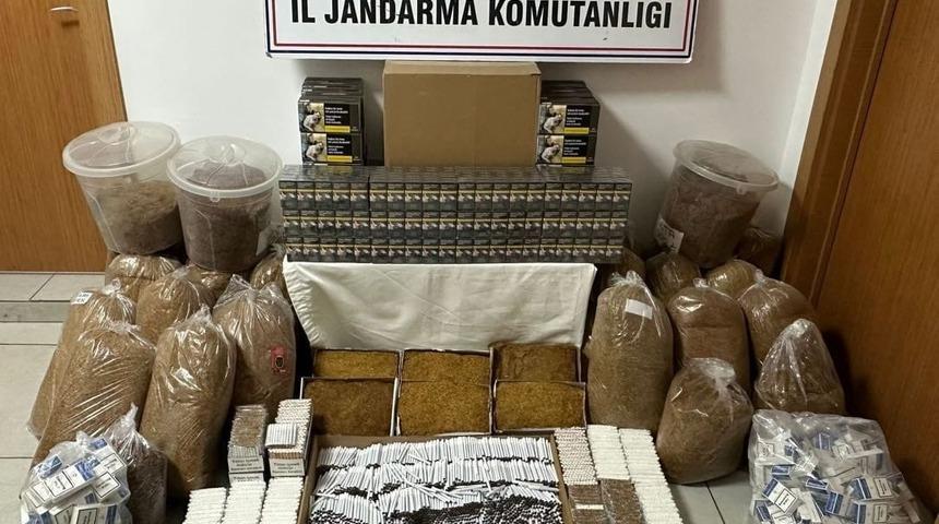 Mersin&rsquo;de sigara ka&ccedil;ak&ccedil;ılığı operasyonu: 2 g&ouml;zaltı