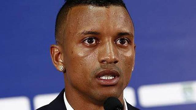 Luis Nani taraftarla uçakta kavga etti