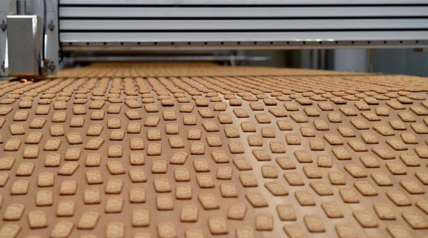 &Uuml;lker 2025  finansal sonu&ccedil;larını a&ccedil;ıkladı