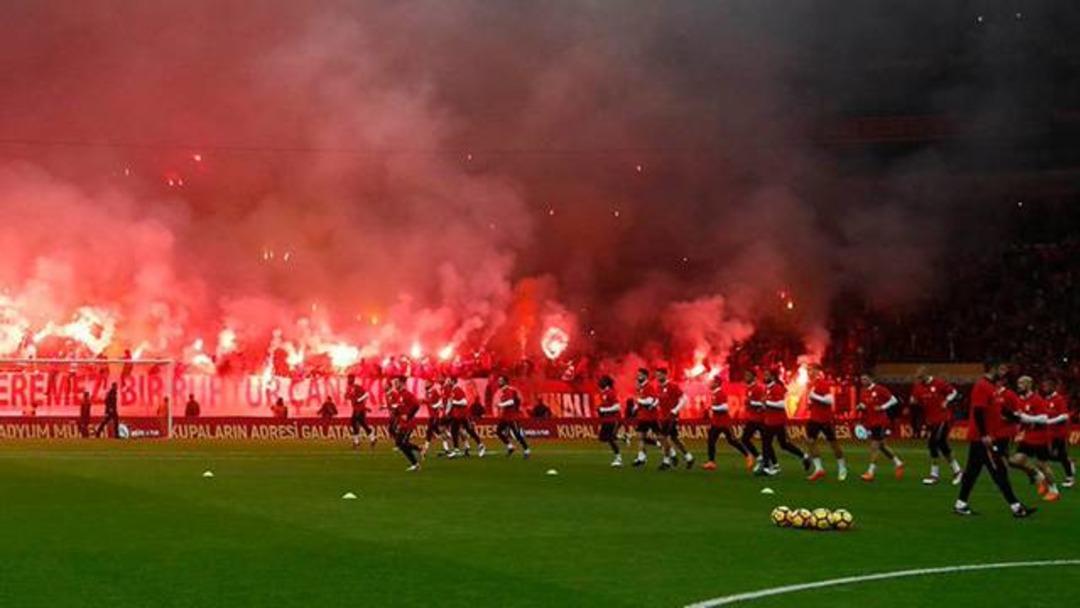 Galatasaray idmanını binlerce taraftar takip etti