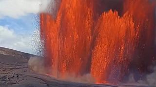 Kilauea Yanardağı 43’üncü kez patladı! Lavlar 400 metreye fışkırdı