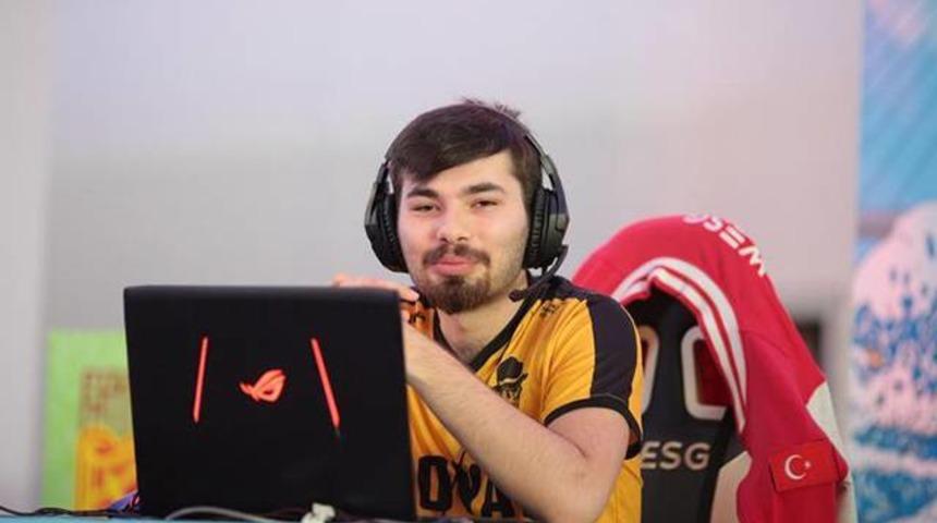 Kaan &lsquo;Fujitora&rsquo; &Ccedil;ekli d&uuml;nya şampiyonu oldu