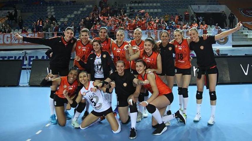 Eczacıbaşı VitrA CEV Kupası'nda finale y&uuml;kseldi