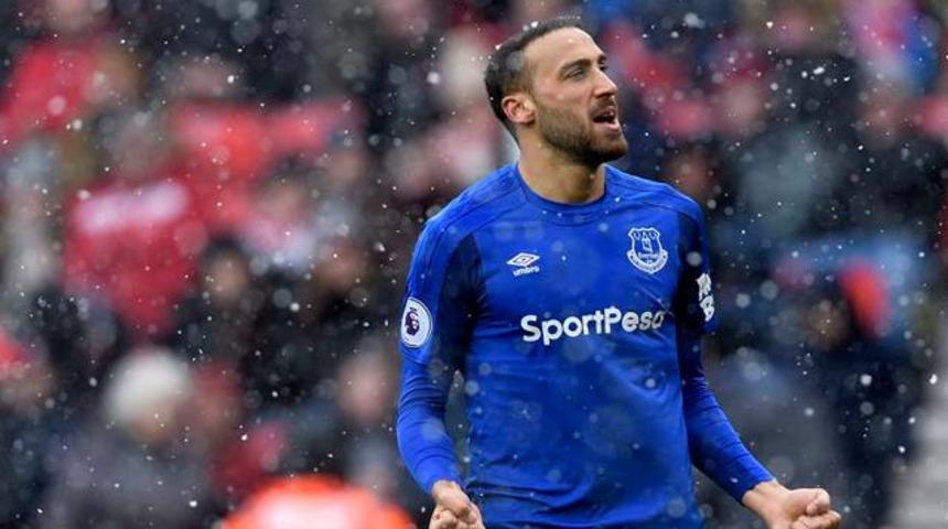 Cenk Tosun: "Sadece Beşiktaş'ı değil, T&uuml;rkiye'yi temsil ediyorum"