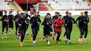 Mehmet Zeki Çelik: İnşallah galip gelip taraftarımızı mutlu ederiz