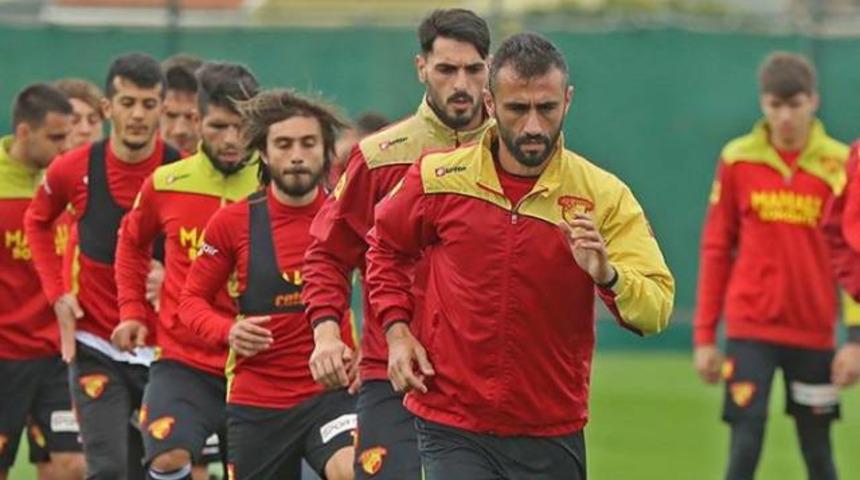 Selçuk Şahin 1 sezon daha Göztepe'de kalabilir