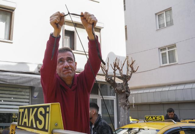 İzmir de &ouml;ld&uuml;r&uuml;len taksici son yolculuğuna uğurlandı 3